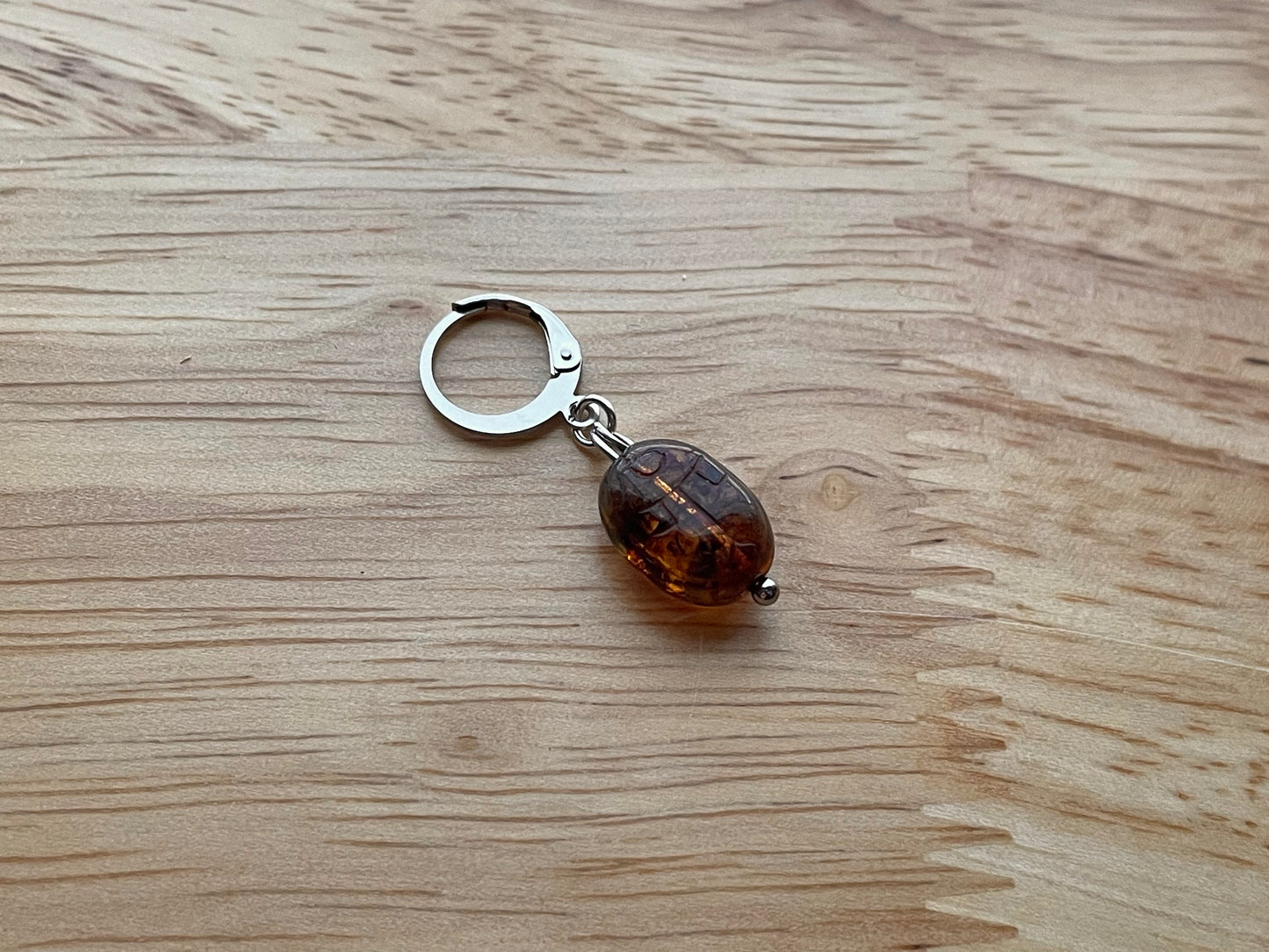 Beetle stitch marker